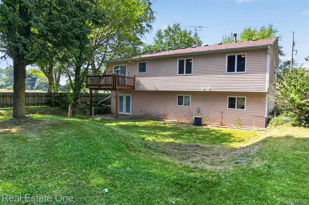 7990 Tower Road Salem Township, MI 48178