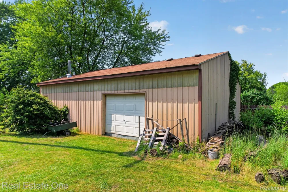 7990 Tower Road Salem Township, MI 48178