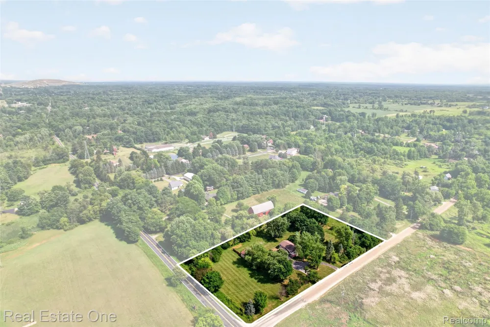 7990 Tower Road Salem Township, MI 48178