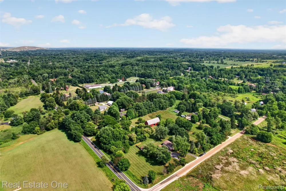 7990 Tower Road Salem Township, MI 48178