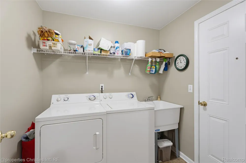 35104 Emma Circle Commerce Charter Township, MI 48390