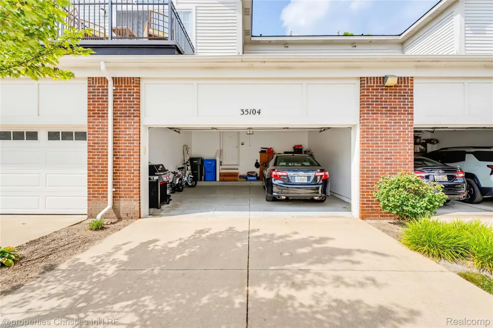 35104 Emma Circle Commerce Charter Township, MI 48390