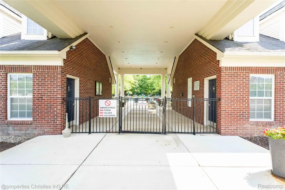 35104 Emma Circle Commerce Charter Township, MI 48390