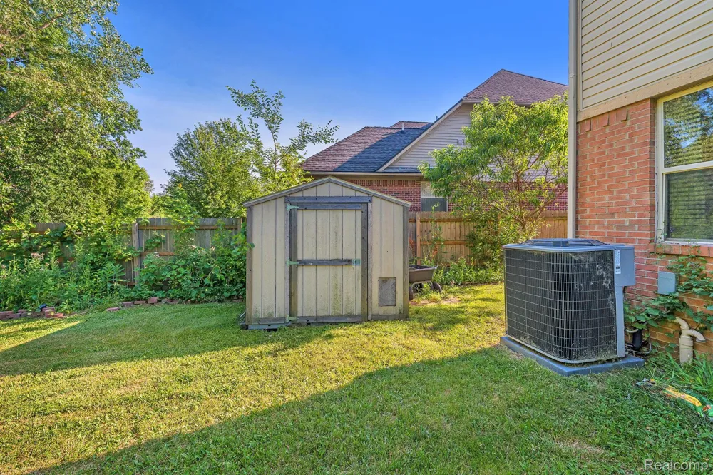 26923 Pepperwood Drive Woodhaven City, MI 48183