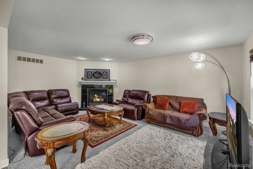 26923 Pepperwood Drive Woodhaven City, MI 48183
