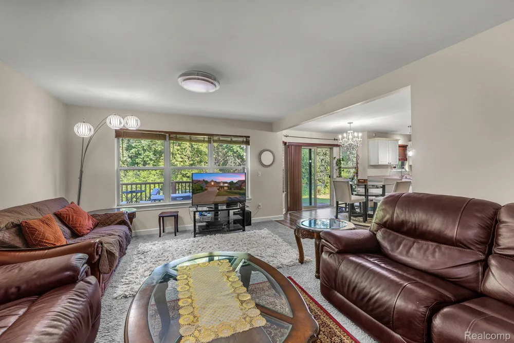 26923 Pepperwood Drive Woodhaven City, MI 48183