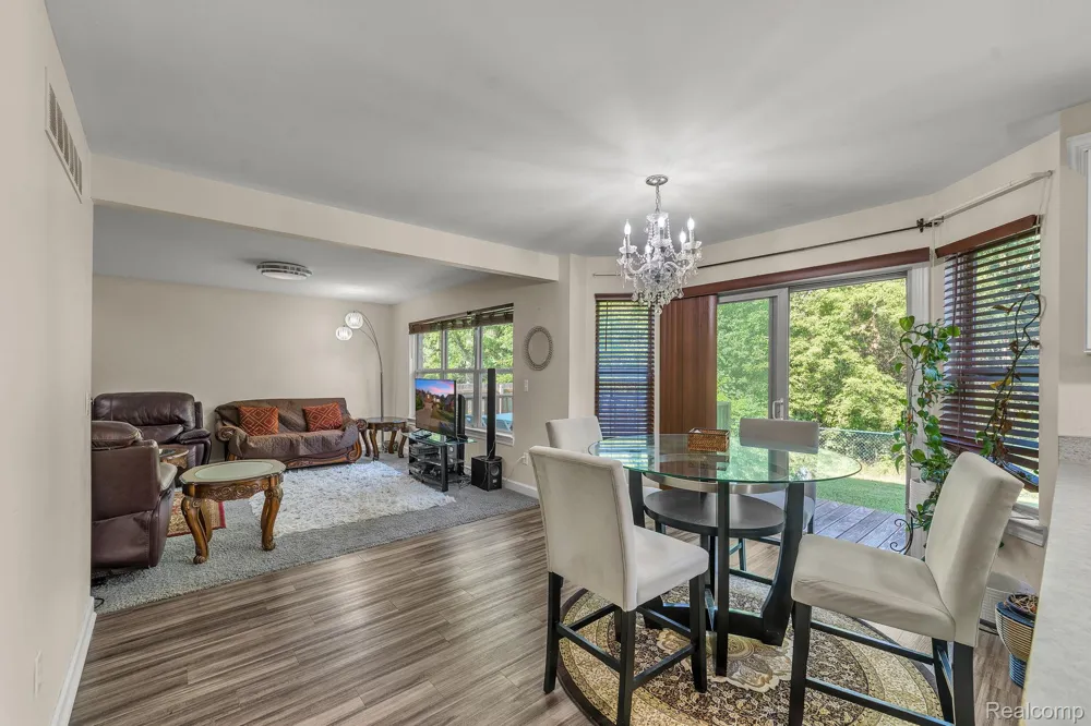 26923 Pepperwood Drive Woodhaven City, MI 48183