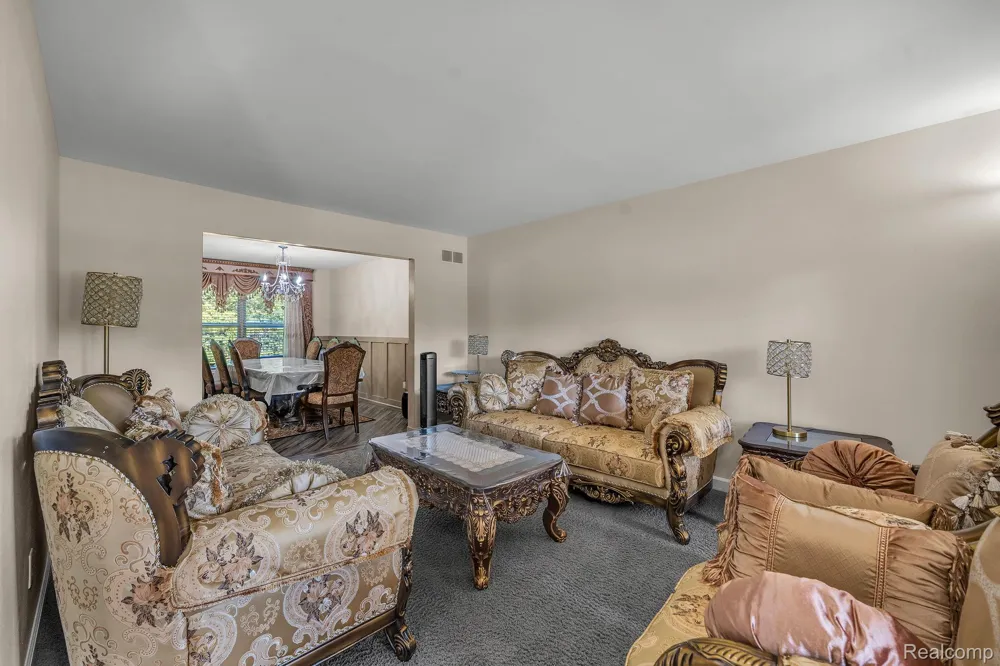 26923 Pepperwood Drive Woodhaven City, MI 48183
