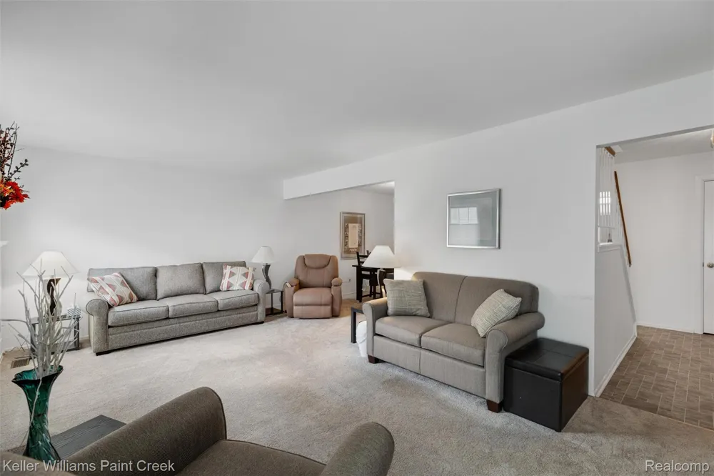 21110 E Glen Haven Circle Novi City, MI 48167