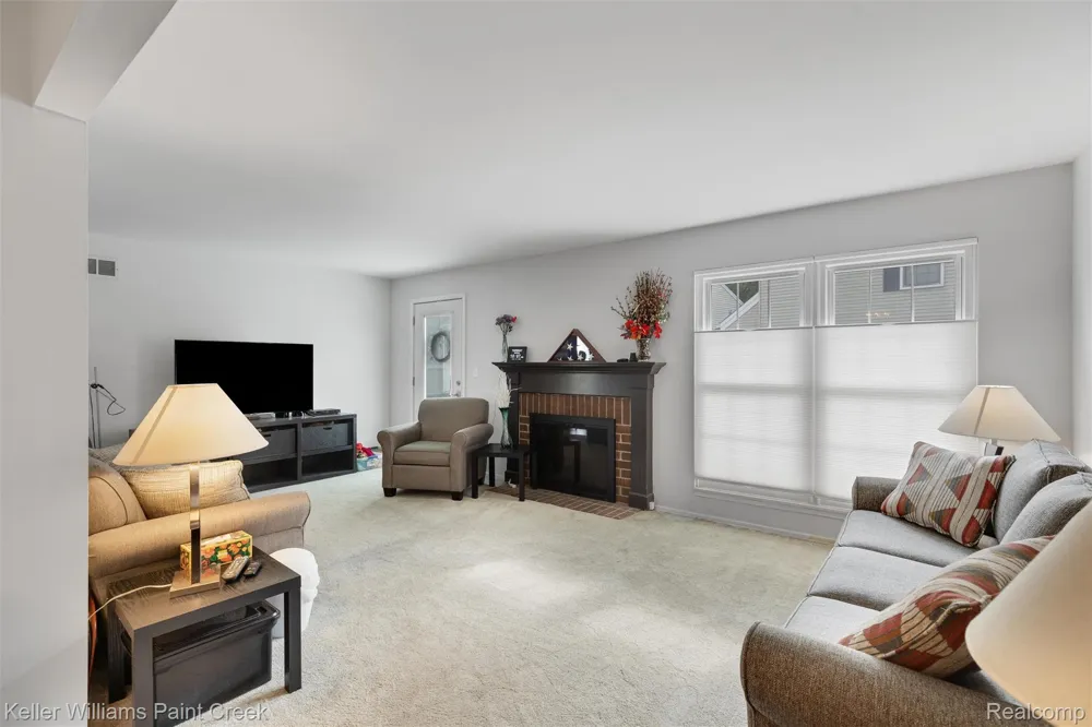 21110 E Glen Haven Circle Novi City, MI 48167