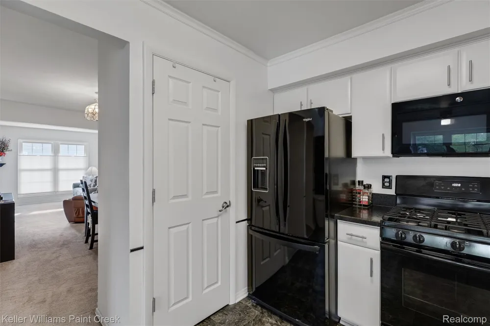 21110 E Glen Haven Circle Novi City, MI 48167