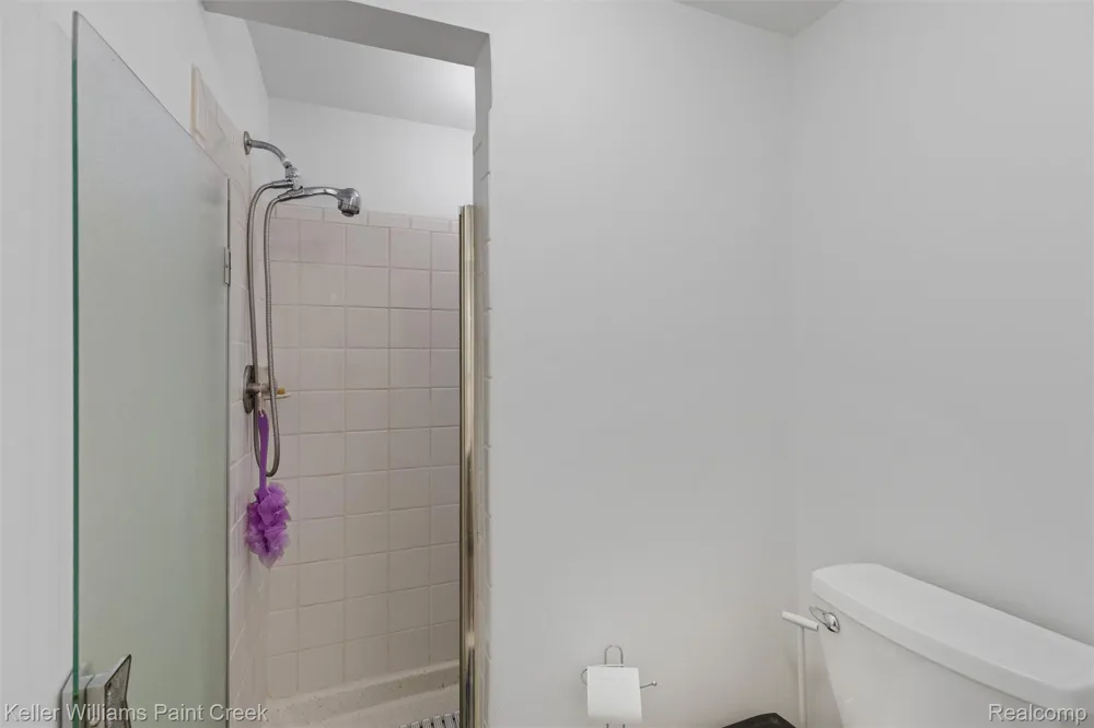 21110 E Glen Haven Circle Novi City, MI 48167
