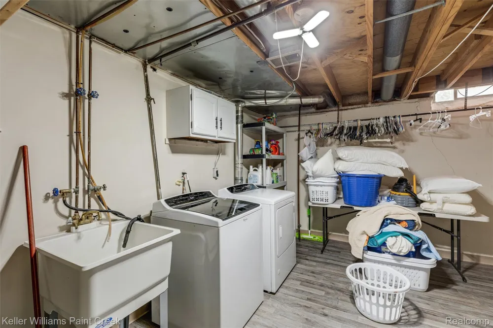 21110 E Glen Haven Circle Novi City, MI 48167