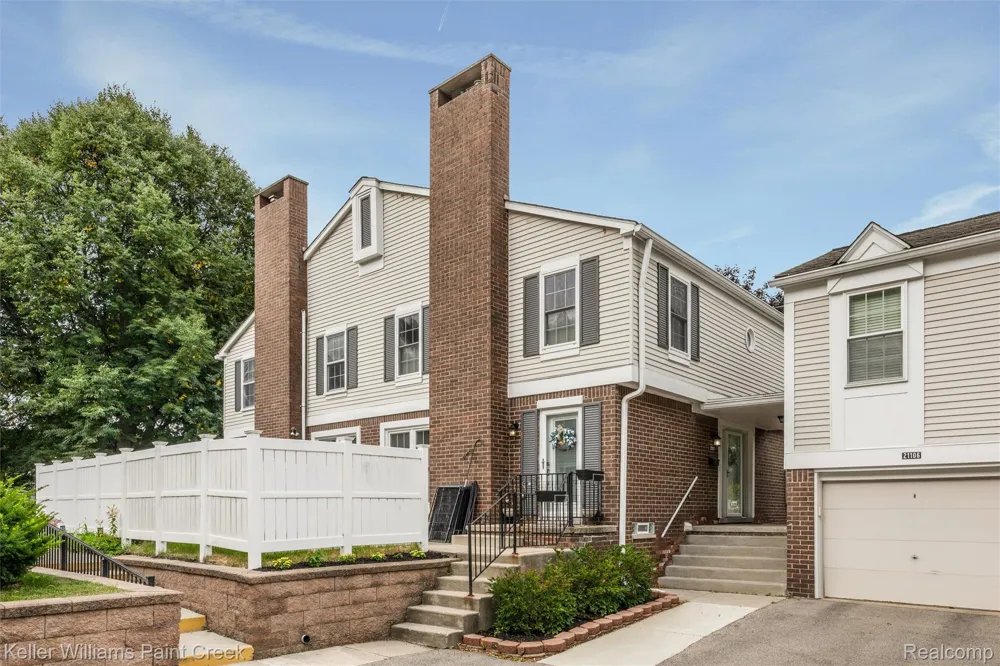 21110 E Glen Haven Circle Novi City, MI 48167