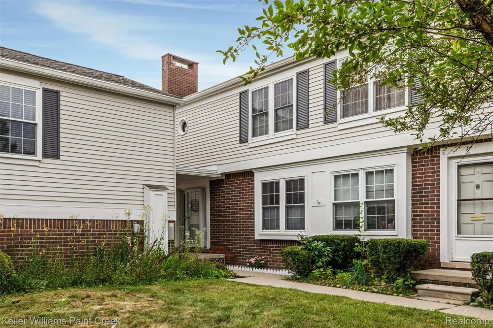 21110 E Glen Haven Circle Novi City, MI 48167