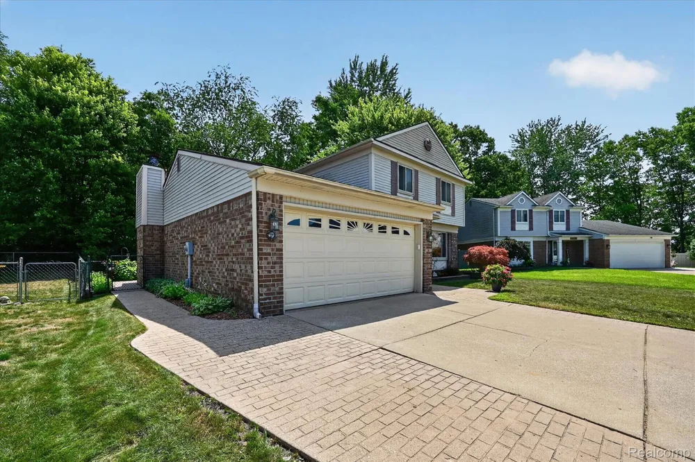 22757 Forestbrook Lane Brownstown Charter Township, MI 48134