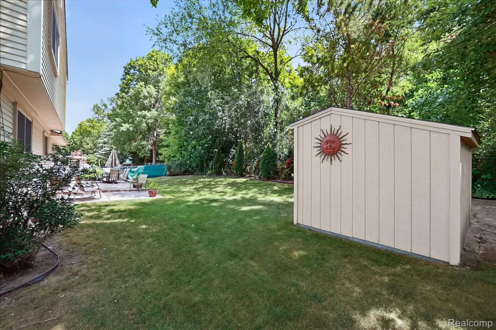 22757 Forestbrook Lane Brownstown Charter Township, MI 48134