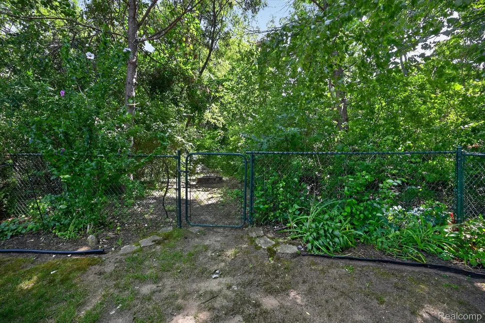 22757 Forestbrook Lane Brownstown Charter Township, MI 48134