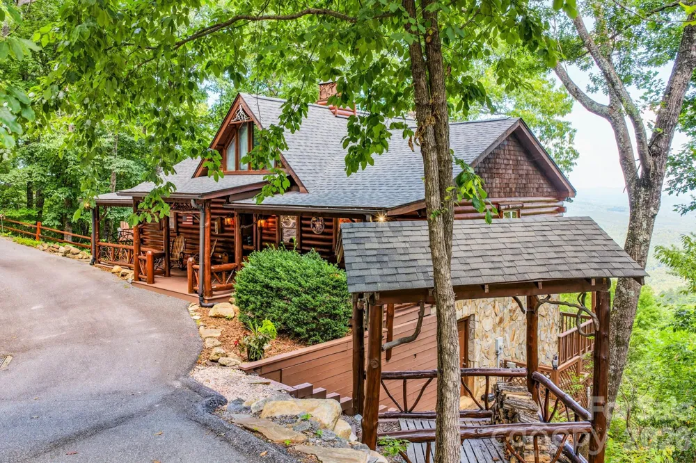 155 Hickory Nut Lane Lake Lure, NC 28746