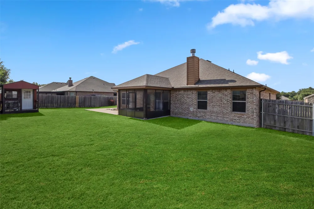 915 Sage Meadow Drive Glenn Heights, TX 75154