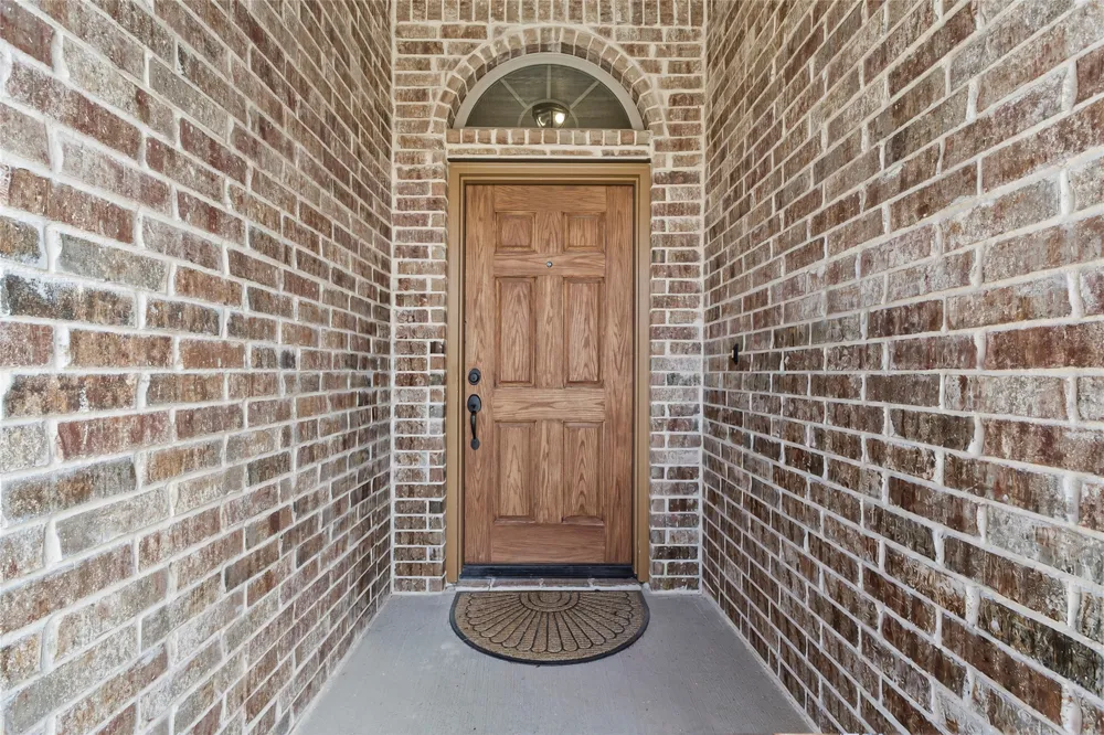 915 Sage Meadow Drive Glenn Heights, TX 75154