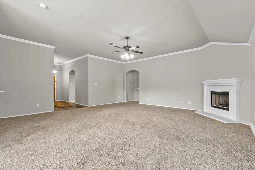 915 Sage Meadow Drive Glenn Heights, TX 75154