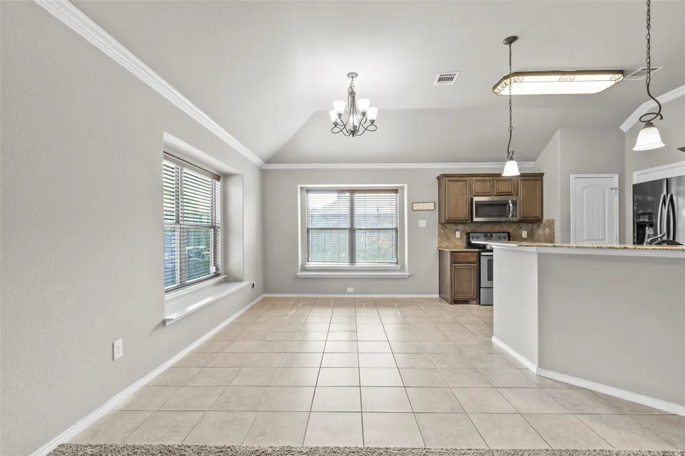 915 Sage Meadow Drive Glenn Heights, TX 75154