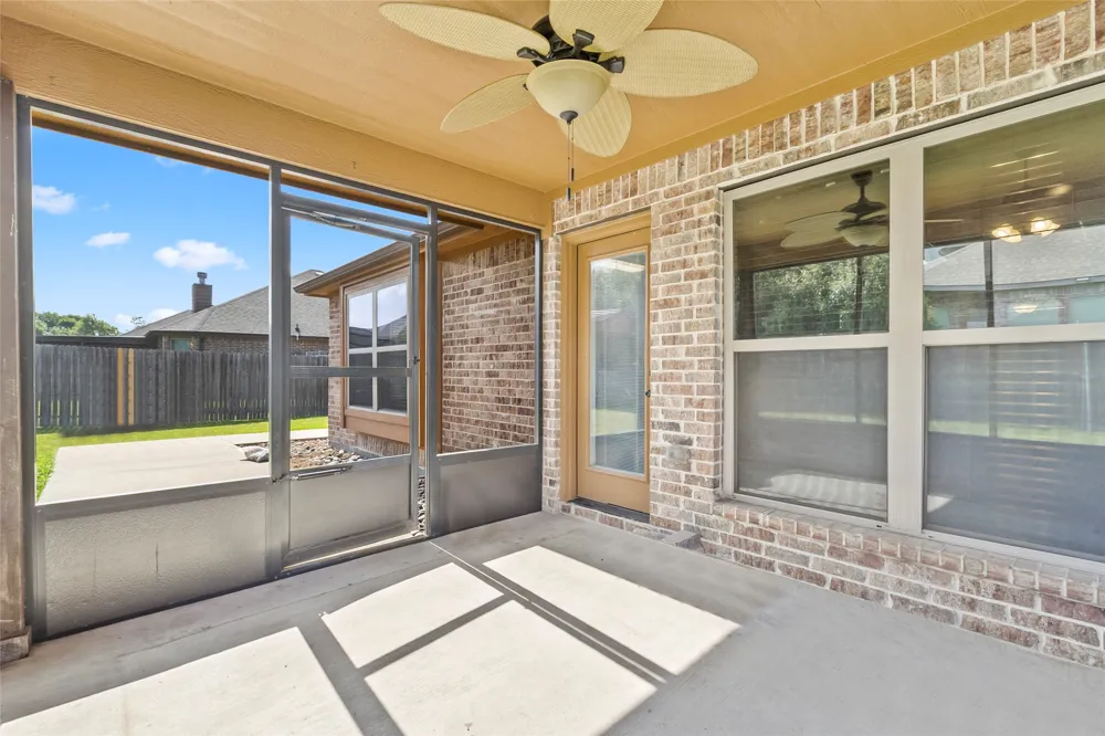 915 Sage Meadow Drive Glenn Heights, TX 75154