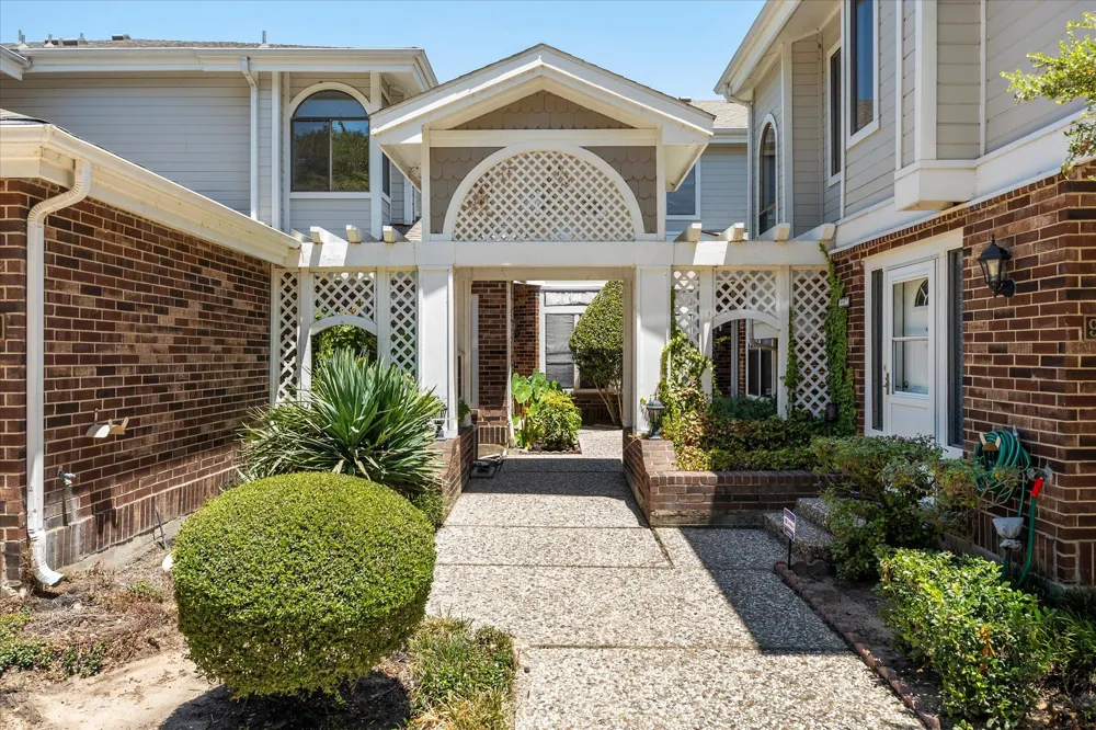 9959 Waterfront Trail Rowlett, TX 75087