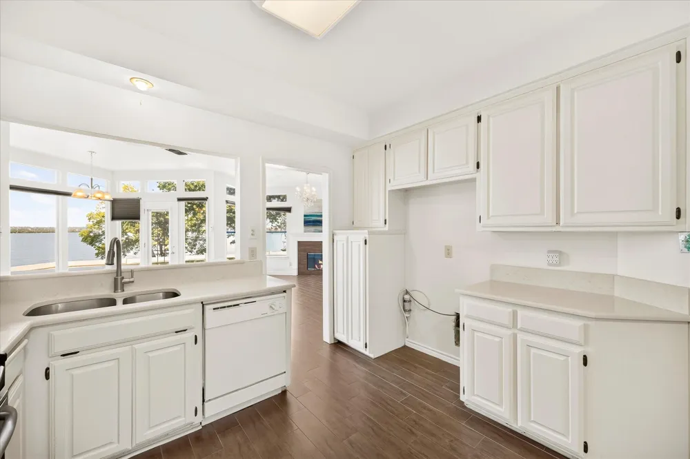 9959 Waterfront Trail Rowlett, TX 75087