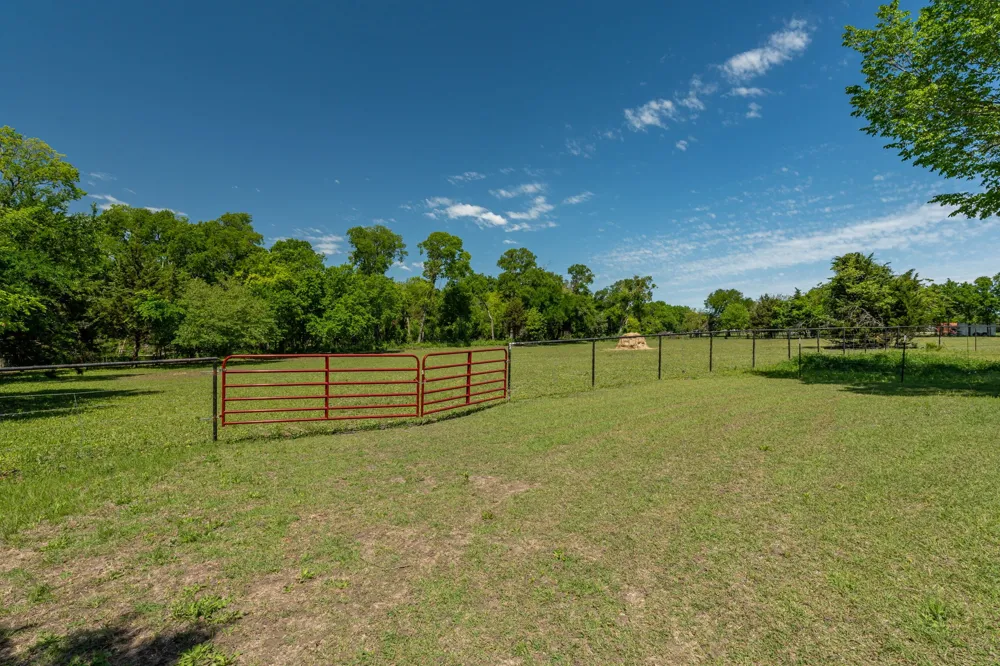 1905 Shady Lane Lucas, TX 75002
