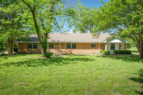 1905 Shady Lane