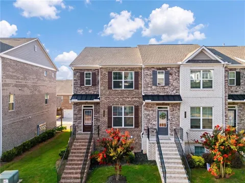 2695 La Rive Drive