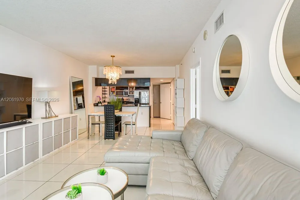 1750 Bayshore Dr #1909 Miami, FL 33132