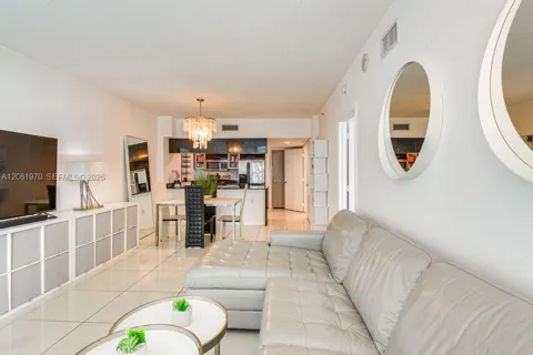 1750 Bayshore Dr #1909