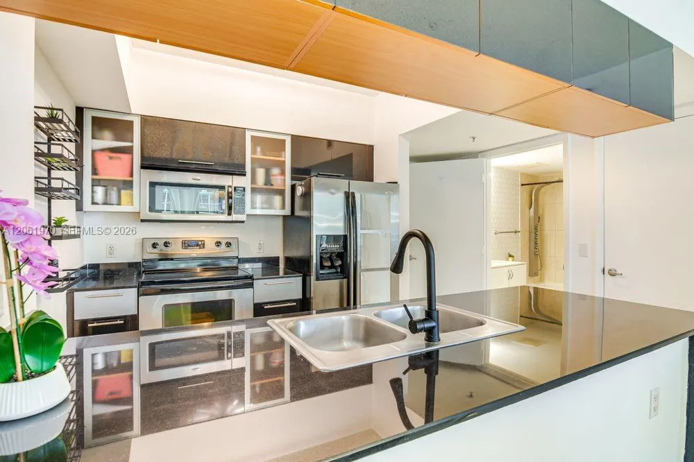 1750 Bayshore Dr #1909 Miami, FL 33132