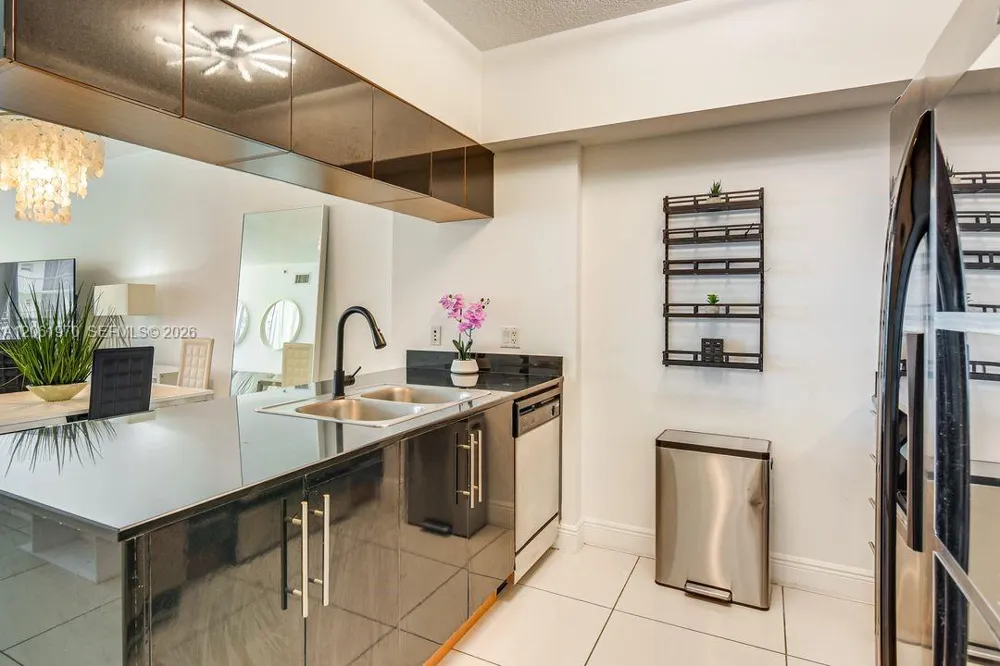 1750 Bayshore Dr #1909 Miami, FL 33132
