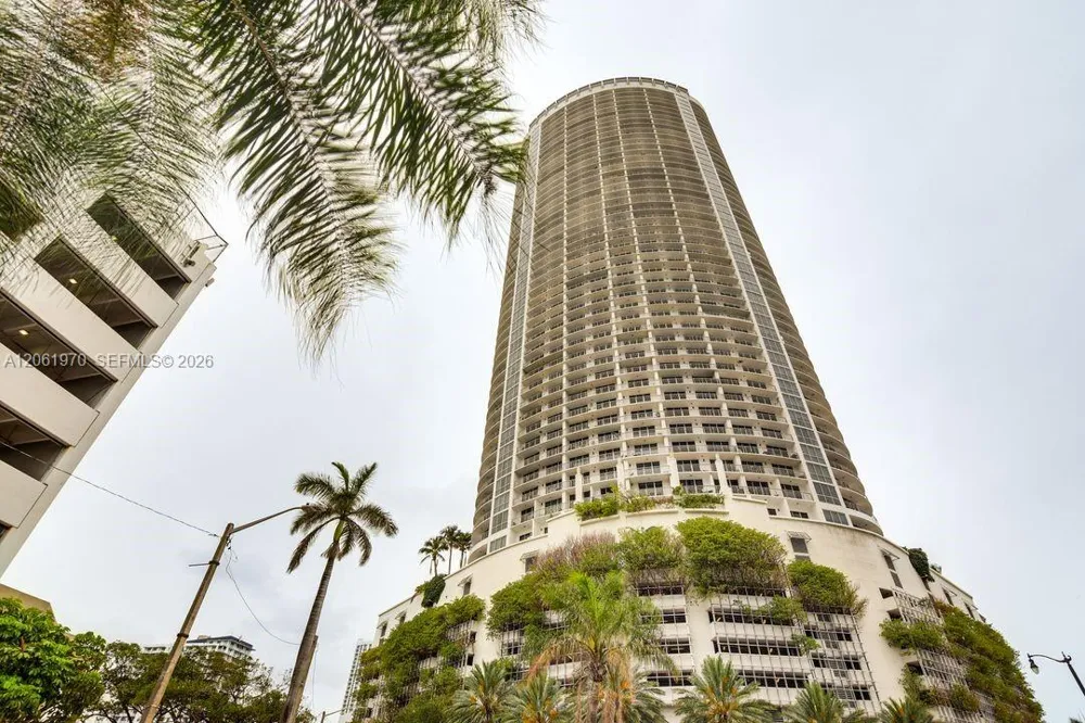 1750 Bayshore Dr #1909 Miami, FL 33132