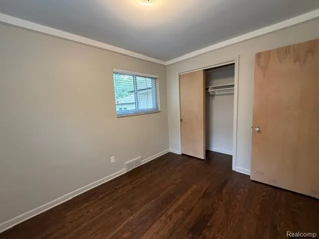 16928 Wetherby Street Beverly Hills Village, MI 48025