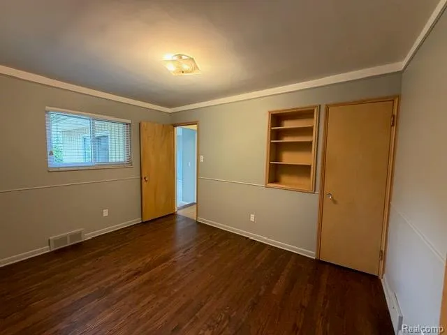 16928 Wetherby Street Beverly Hills Village, MI 48025