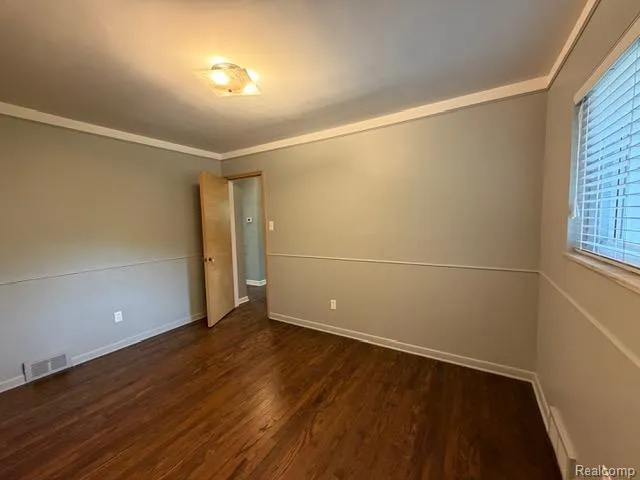 16928 Wetherby Street Beverly Hills Village, MI 48025