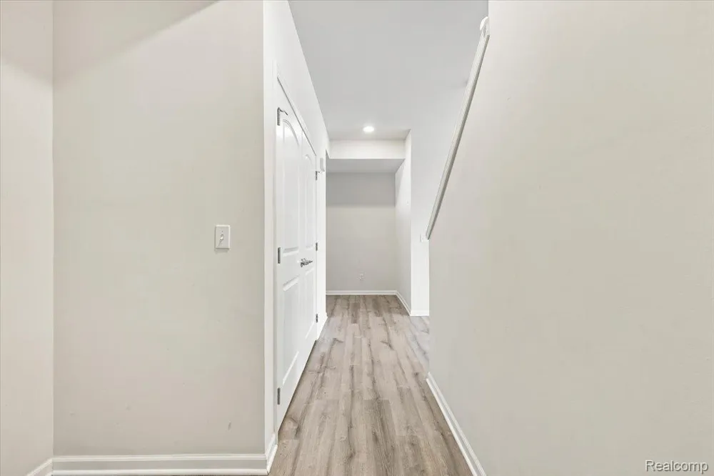 8678 Pioneer Street #9 Washington Township, MI 48094