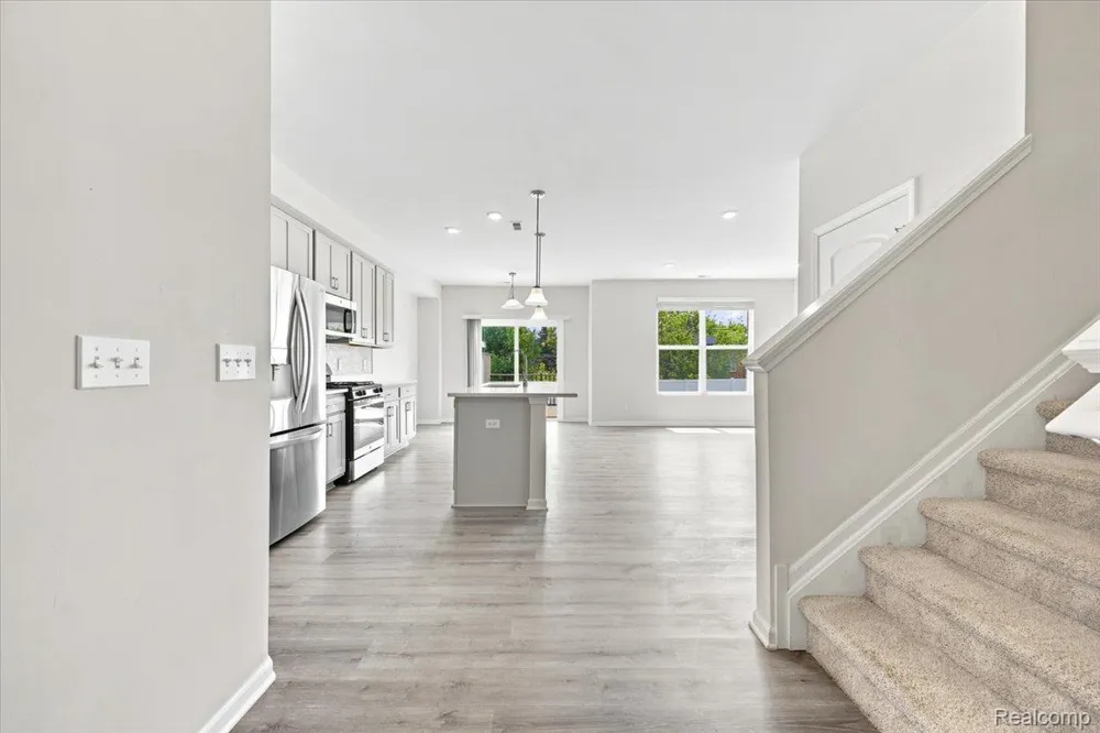 8678 Pioneer Street #9 Washington Township, MI 48094