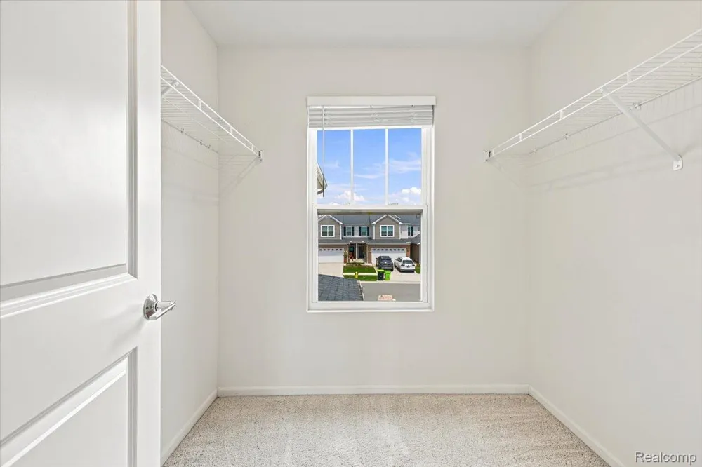 8678 Pioneer Street #9 Washington Township, MI 48094