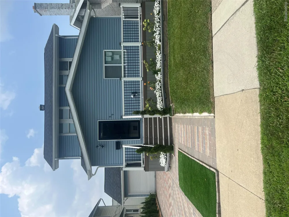 59 Eldredge Street Mt Clemens City, MI 48043