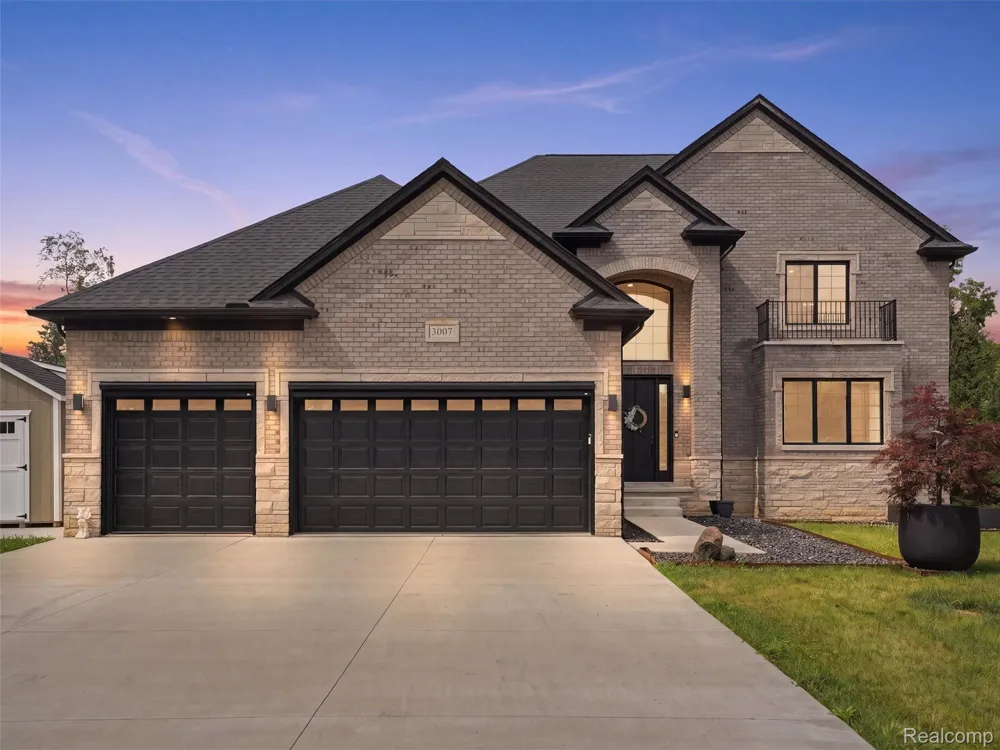 3007 28 Mile Road Washington Township, MI 48094
