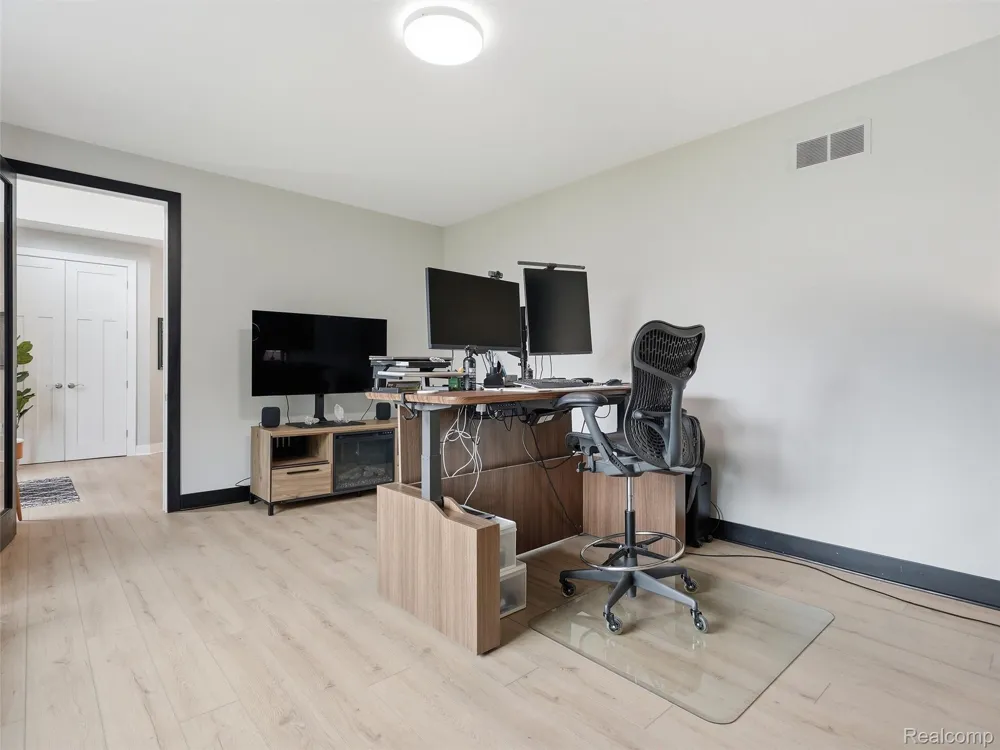 3007 28 Mile Road Washington Township, MI 48094