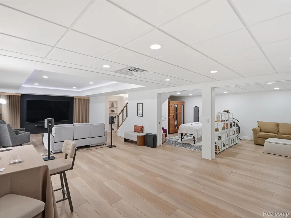 3007 28 Mile Road Washington Township, MI 48094