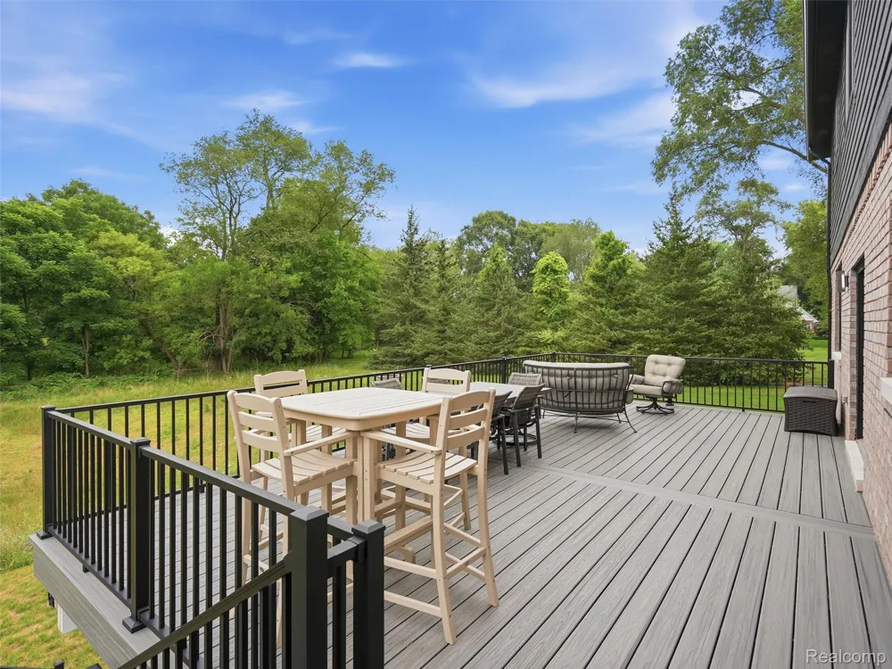 3007 28 Mile Road Washington Township, MI 48094