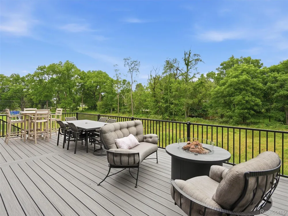 3007 28 Mile Road Washington Township, MI 48094